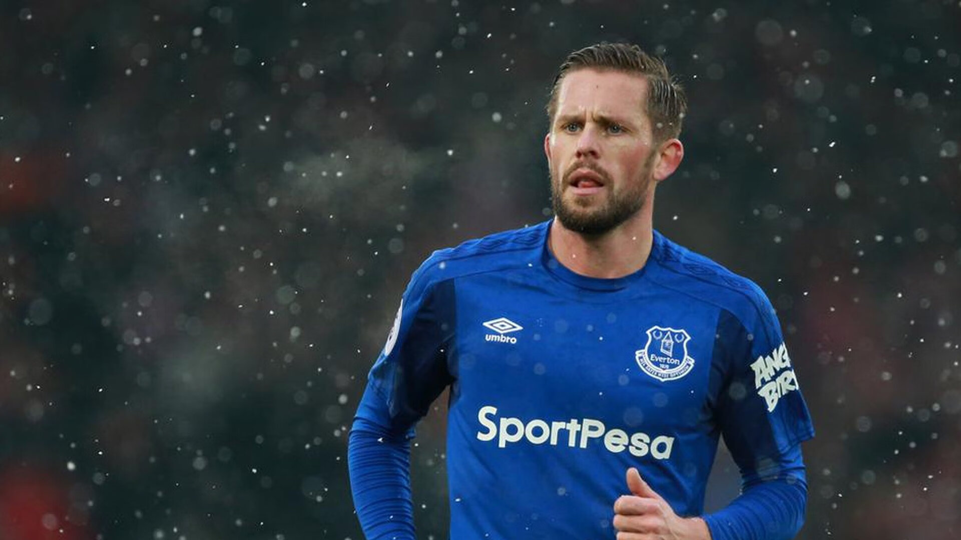 国外滑雪世界杯，雪域风情带来极致体验，国外滑雪视频欣赏