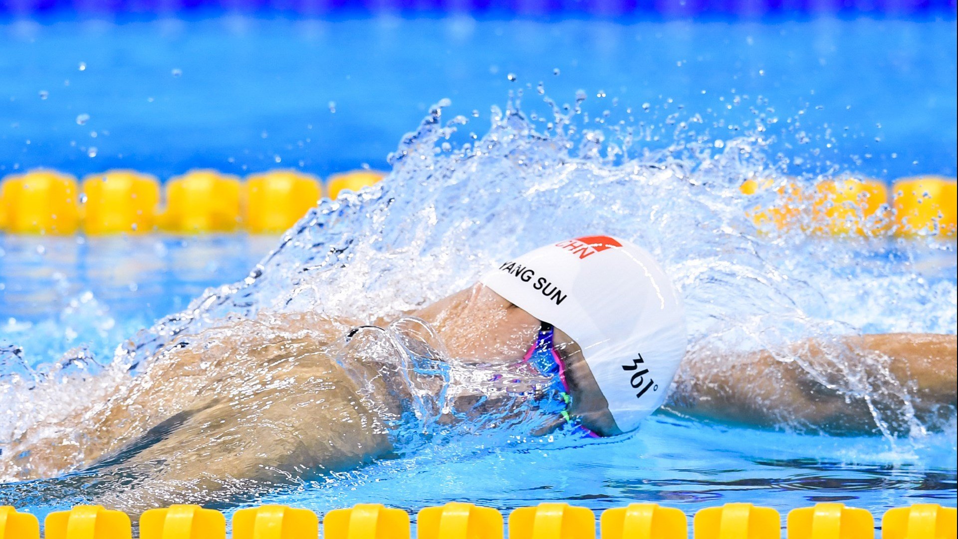 九游官网入口-羽毛球场突发冲突，韩国教练与裁判争执不断，韩国羽毛球主教练加入中国队